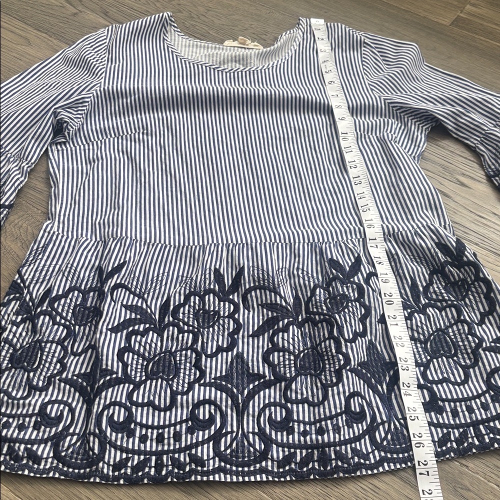 Luna Moon |Striped and Embroidered Boho Bell Sleeve Top Navy and White Sz Medium - Picture 8 of 11